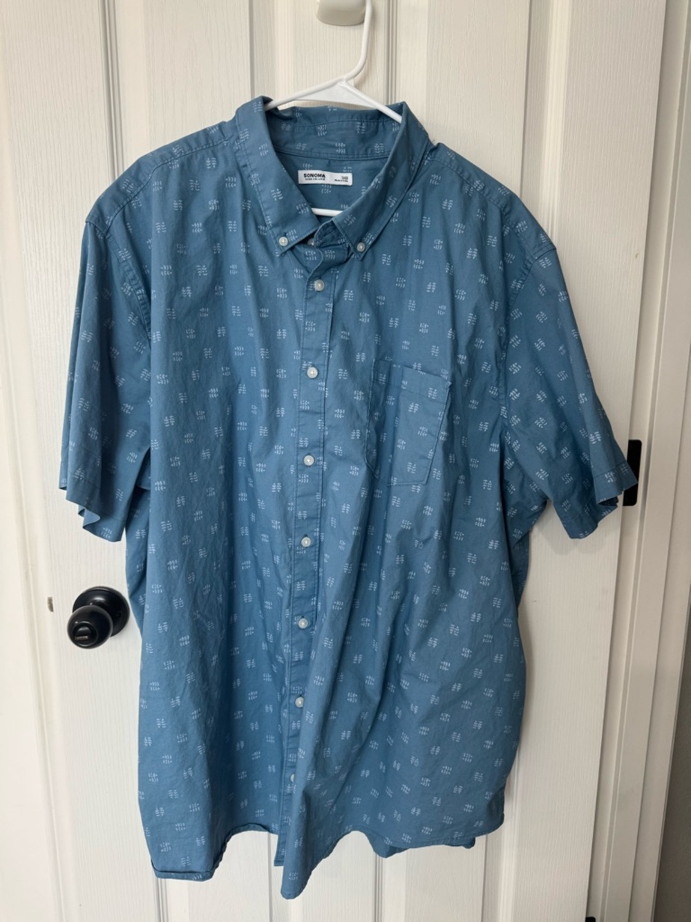 Sonoma Men’s Blue Short-Sleeve Button-Down Shirt